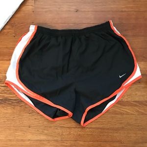 Nike Dri-fit Tempo shorts - size M